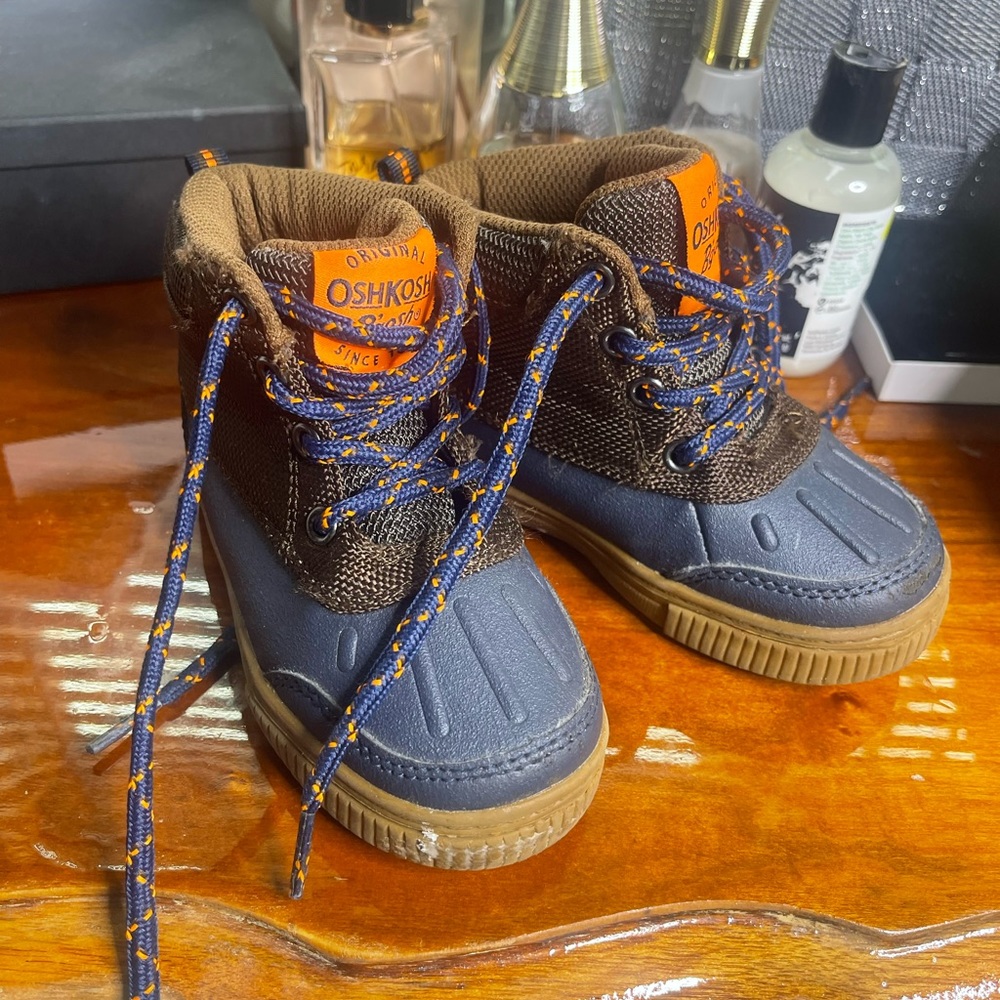Osh Kosh boots